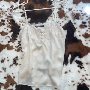 Great quality, silk w/ lace tank